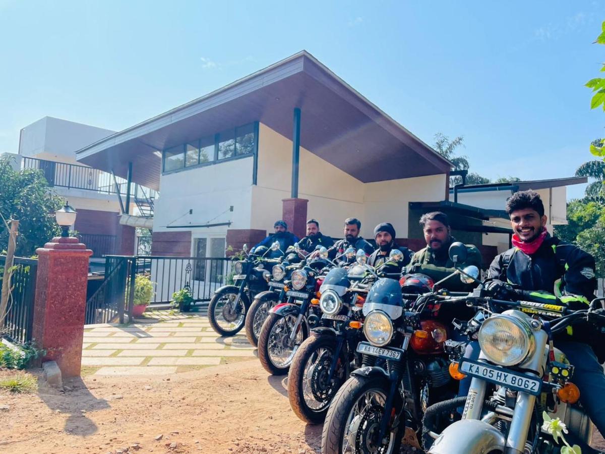 Coorg Vismaya Resort マディケーリ エクステリア 写真